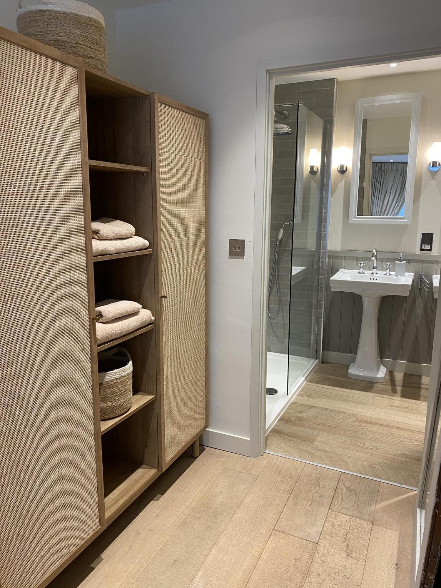 شقة Walcot Yard With Parking, Bath Keys المظهر الخارجي الصورة