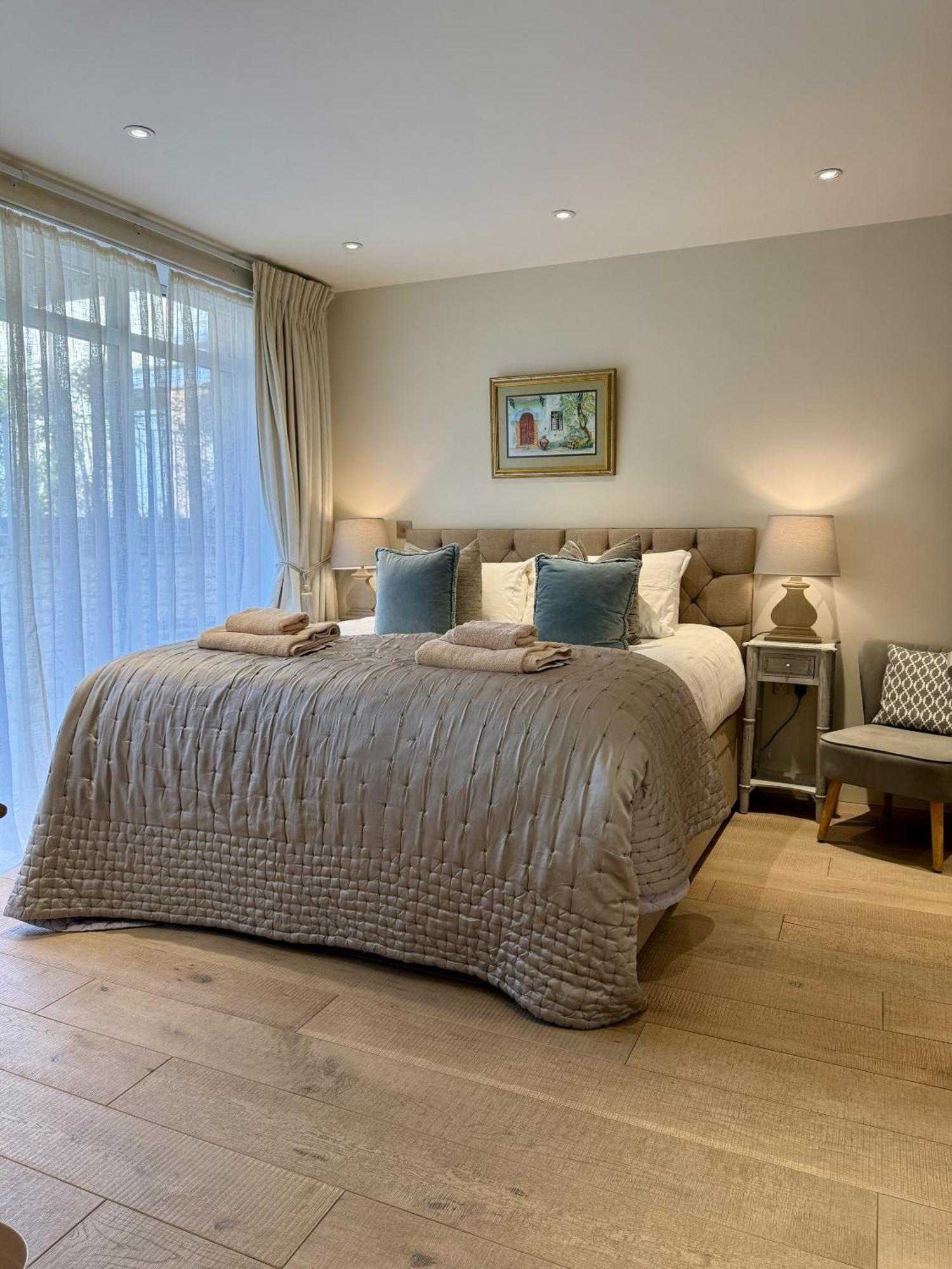 شقة Walcot Yard With Parking, Bath Keys الغرفة الصورة